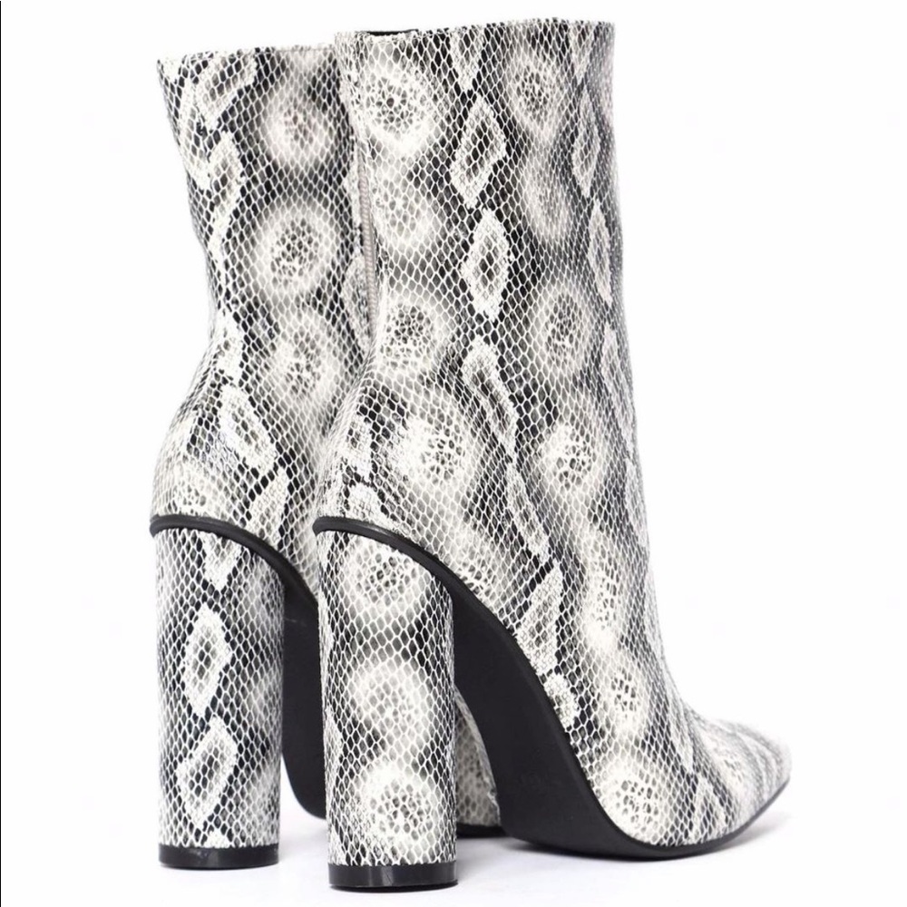 Boots - Picture 4 of 6